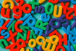 Kursus Digital Marketing di Bali Beda Typeface dan Font Recademy